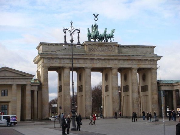 Hamburg Shore Excursion: Private Berlin Day Trip - Key points to know before booking