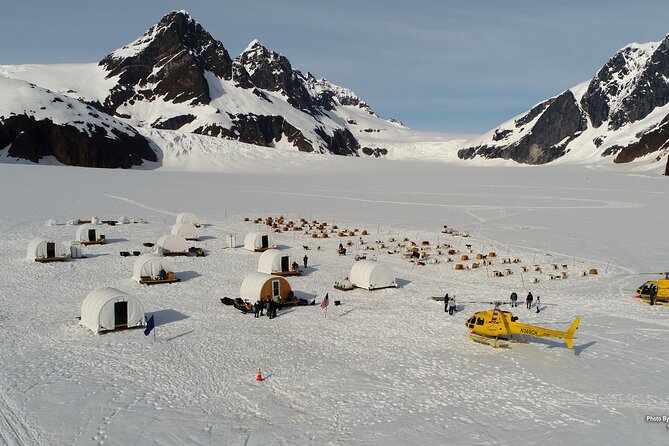 Helicopter To a Dogsledding Experience - The dogsled ride: real snow, limited time