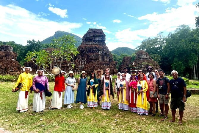 Hoi An Ancient Town & Cam Thanh Bastket Boat Shore Excursions - Group size, guides, and the cruise-port setup