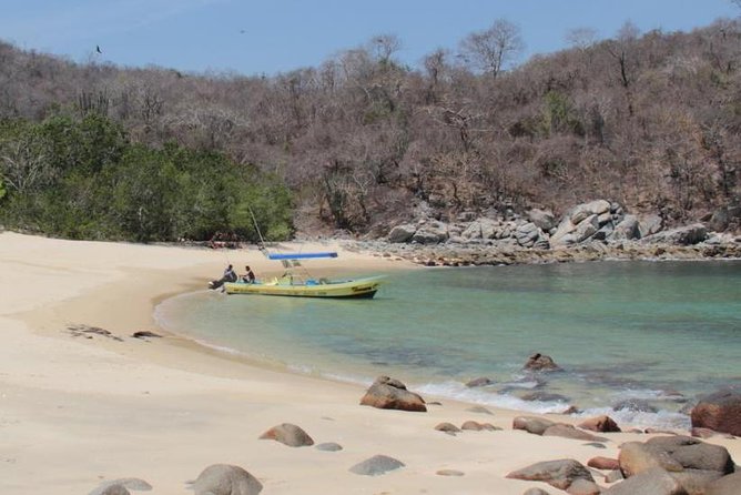 Huatulco Shore Excursion: Seven Bays Private Tour - What the private boat changes