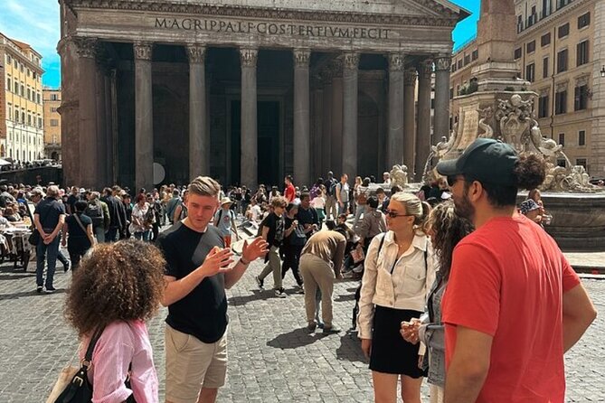 Icons of Rome Tour from Civitavecchia Port - 4 Tour Options - Tossing a coin at the Trevi Fountain