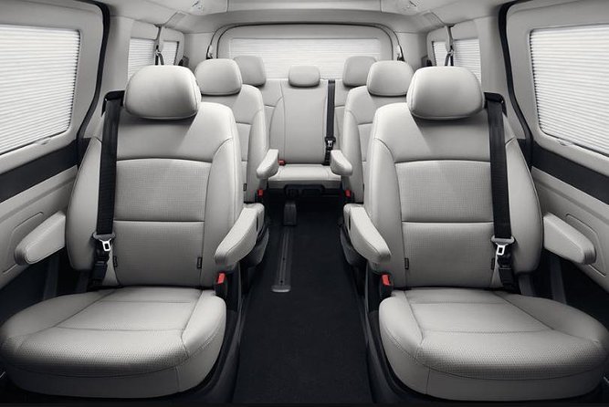 Incheon Airport Pickup - A private van with room for real luggage