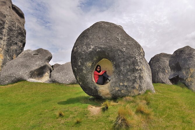 Inland Canterbury & Castle Hill Tour (Lyttelton Shore Excursion) - A picnic lunch among the boulders