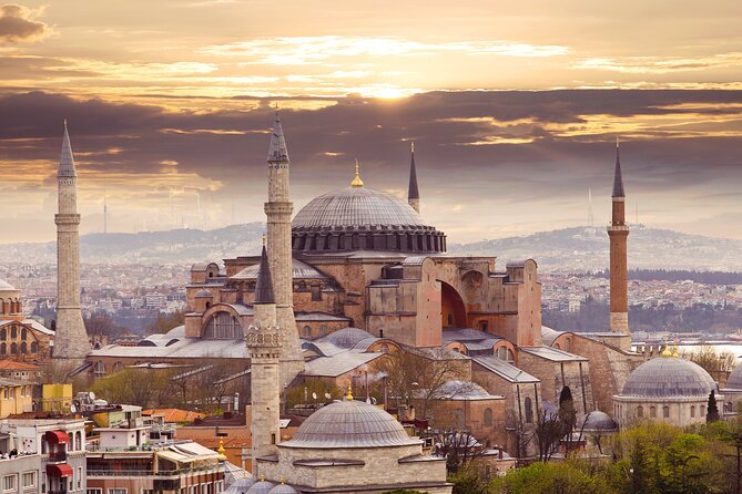 Istanbul Highlight Shore Excursion for Cruise Ship Passengers - The Blue Mosque’s calm interior