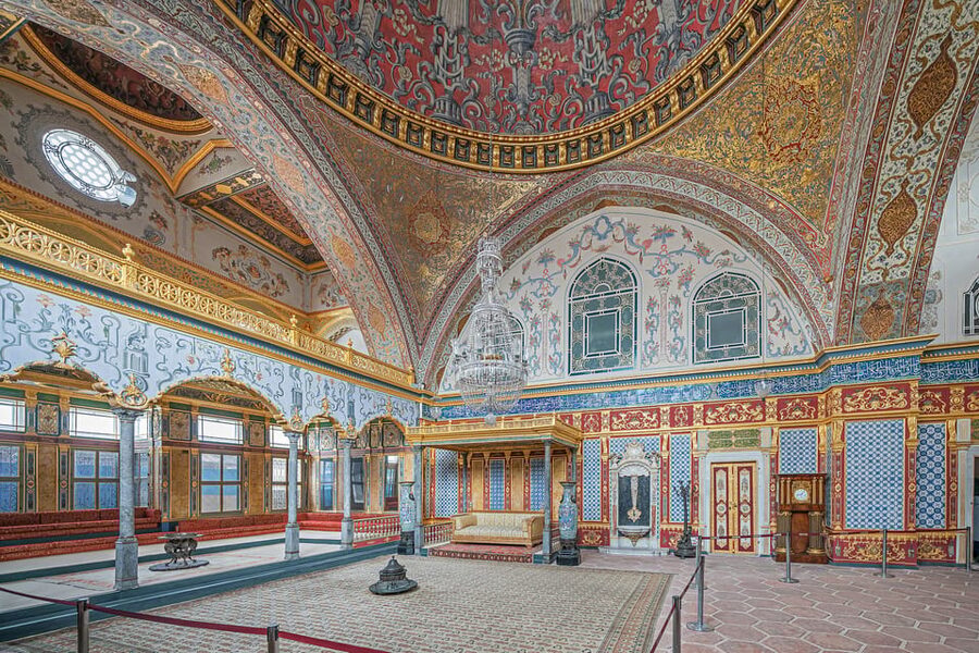 Istanbul Port: City Sights Tour for Cruise Ship Passengers - The Blue Mosque and the practical side of mosque visits