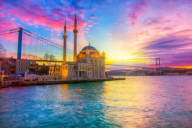 Istanbul Shore Excursion: Small-Group Bosphorus Cruise and Istanbul Egyptian Bazaar - What guides add to the experience