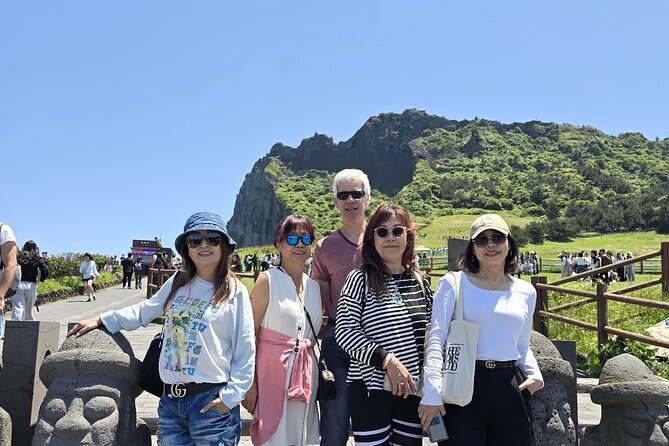 Jeju Private Day Tour with Jeju Cruise Terminal Pickup - Optional coastal additions: Hamdeok and Seopjikoji