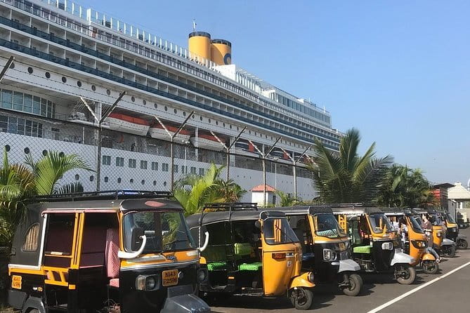 Kochi Sightseeing Tuk-Tuk Tour with Pickup From Cruise Ships - What the guide adds to the ride