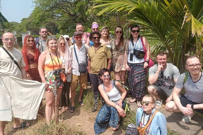 Kochi Tuk-Tuk Sightseeing Tour with Cruise Ship Pickup - Paradesi Synagogue, Jew Town, and the spice trade