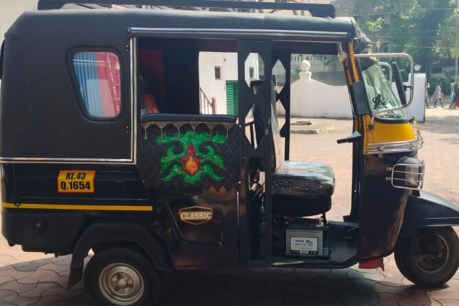 Kochi: Tuk-Tuk Tour with Pickup from Cruise Ships - St. Francis Church and Fort Kochi’s old waterfront