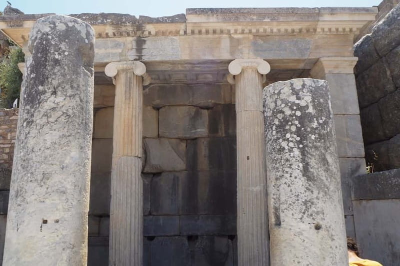 Kusadasi: Ephesus Shore Excursion with Entry Ticket - What guides add to the ruins