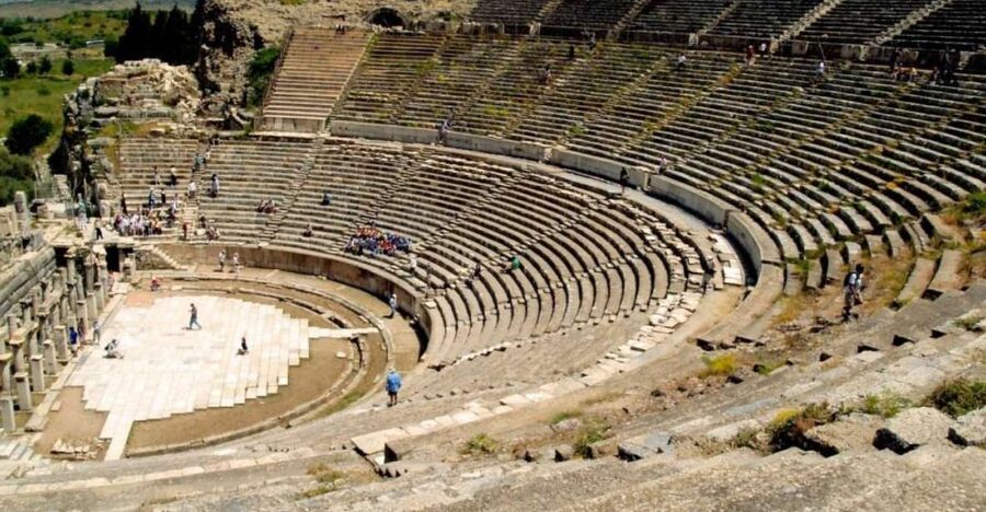 Kusadasi: Private Ephesus Tour with Lunch for Cruisers - Two hours among Ephesus’s Roman monuments
