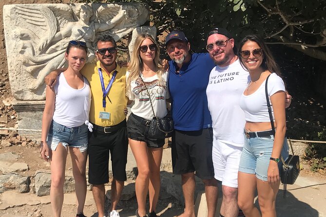 Kusadasi Shore Excursion: Ephesus Tour for Cruisers from Kusadasi Port - Meeting your guide at Kusadasi Port