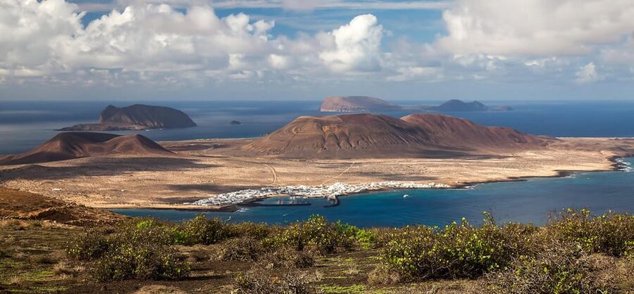 La Graciosa: Island Cruise with Lunch for Cruise Passengers - From Marina Lanzarote to La Graciosa
