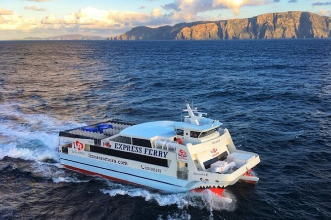 La Graciosa Island Tour for Cruise Passengers from Lanzarote - Playa Francesa, swimming, kayaking, and snorkeling