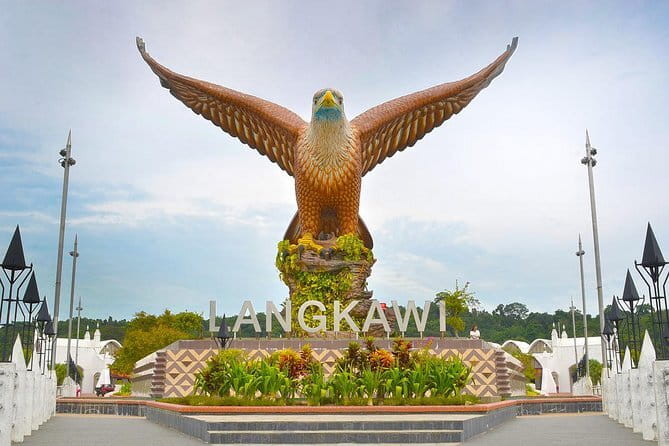Langkawi Island Shore Excursions For Cruise Ship Traveler - SkyCab, SkyBridge, and Oriental Village