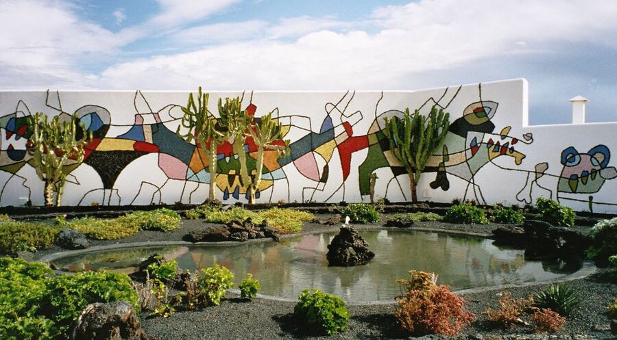 Lanzarote: César Manrique & Teguise Market from Cruise Port - About 75 minutes in Teguise