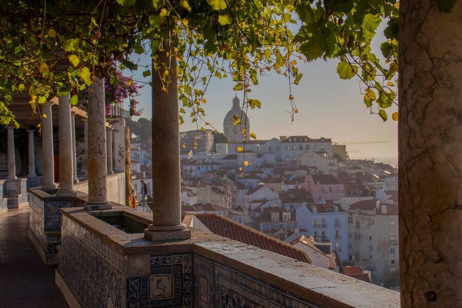 Lisbon: Early Morning TukTuk Tour - hotel/cruise ship pickup - Rossio, Baixa, and Lisbon rebuilt