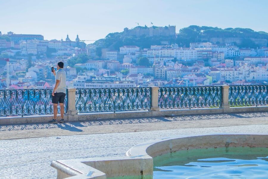 Lisbon: Early Morning TukTuk Tour - hotel/cruise ship pickup - A final ride along Avenida da Liberdade