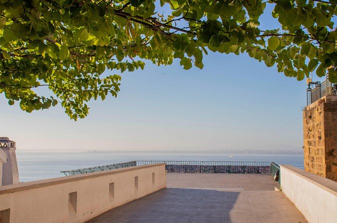Lisbon Early Morning TukTuk Tour with hotel or cruise ship pickup - Alfama by electric tuk-tuk
