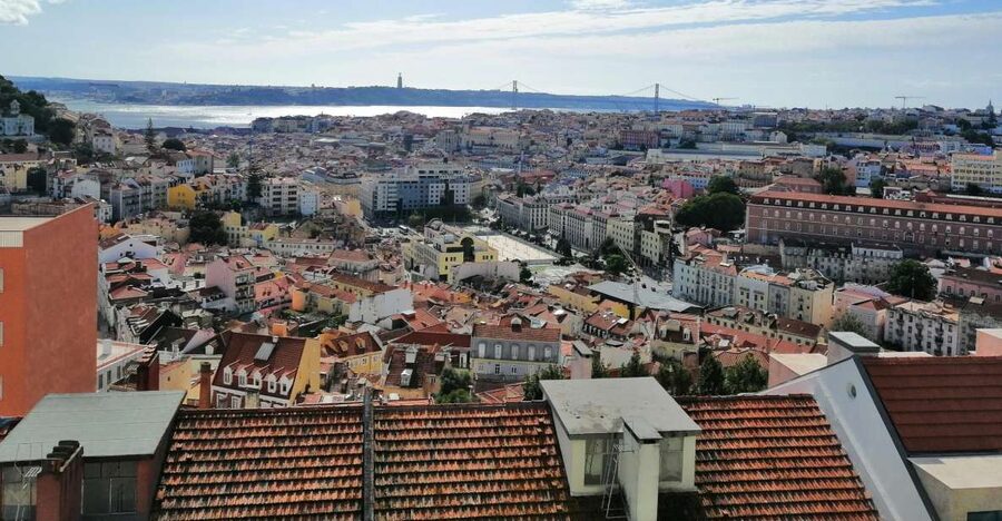 Lisbon: Layover Tour with Airport Pickup and Drop-Off - From Liberdade Avenue to Lisbon’s old quarters