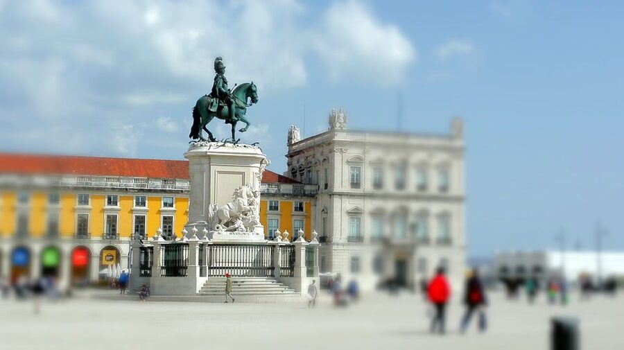 Lisbon: Layover Tour with Airport Pickup and Drop-Off - Belém and Lisbon’s age of exploration