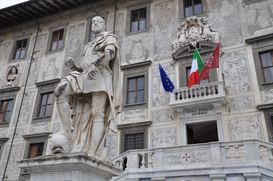 Livorno: Full-Day Private Shore Excursion to Pisa & Lucca - The short drive to Pisa