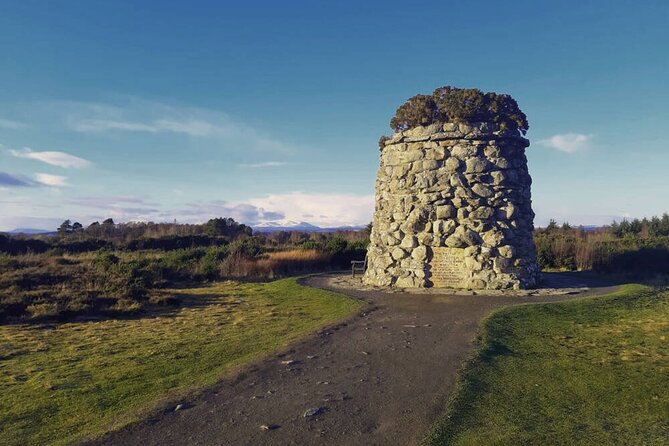 Loch Ness , Outlander , Inverness Castle , Clava and Culloden - Highland cows and Beauly’s Outlander setting