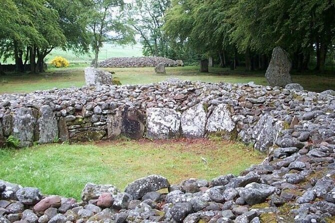 Loch Ness , Outlander , Inverness Castle , Clava and Culloden - What the private format adds