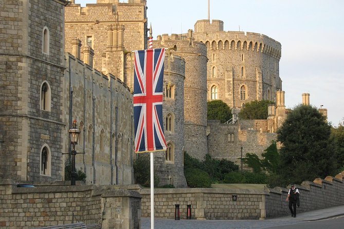 London & Heathrow to Southampton cruise terminals via Windsor Castle - The early pickup sets the tone