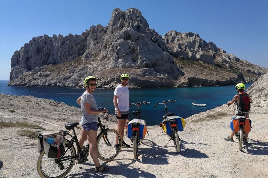 Marseille: Calanques Shore Excursion Electric Bike Day Tour - From the cruise terminal to Marseille’s streets