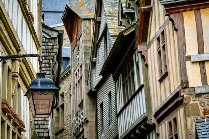 Mont St Michel Shore Excursion from Le Havre Guided Tour & Lunch - Guide Quality and Group Size
