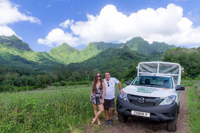 Moorea Cruise Ships: 4x4, Belvedere, Pineapple, & Magic Mountain - Moorea Tropical Garden adds vanilla, jam, and bay views