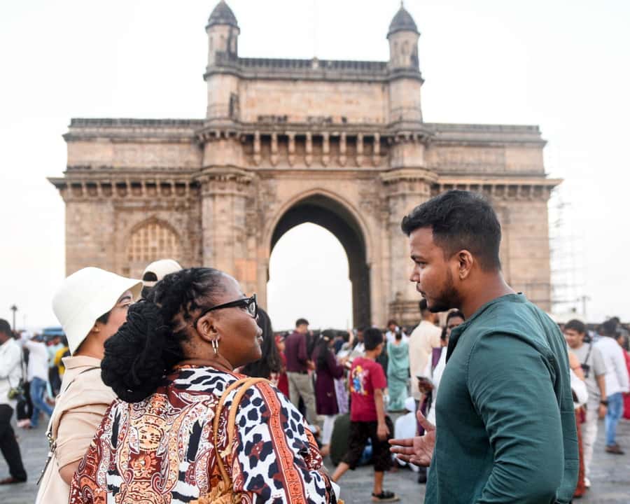 Mumbai: Group Shore Excursion for Cruise Passengers - Banganga Tank, a quieter pause