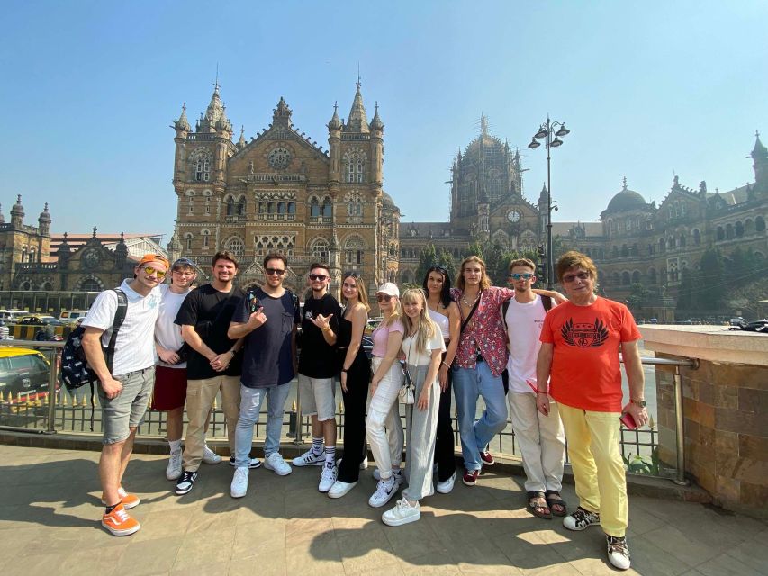 Mumbai: Shore Excursion Group City Tour - University of Mumbai and the High Court from the Coach