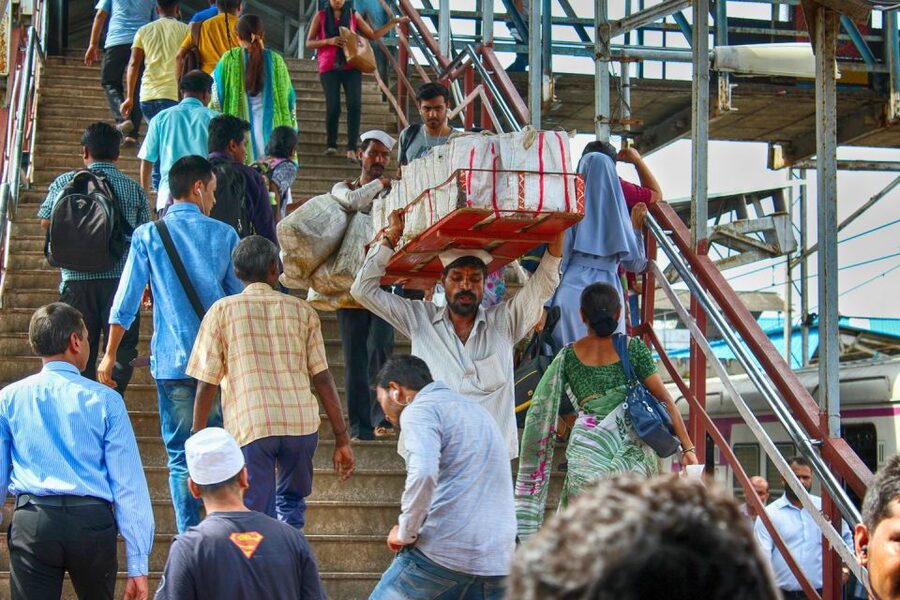 Mumbai Shore Excursions: Small Group Mumbai Sightseeing tour - Colonial streets, Oval Maidan, and the Asiatic Society