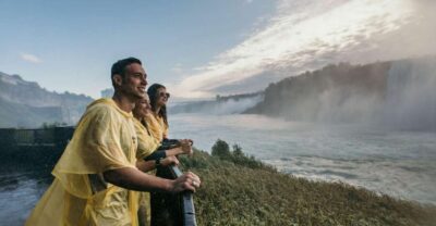 Niagara Falls Scenic Day Tour from Toronto Airport Pickup
