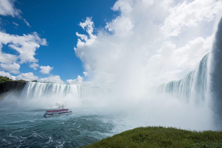 Niagara Falls Scenic Day Tour from Toronto Airport Pickup - Niagara Parkway photo stops beyond the main Falls