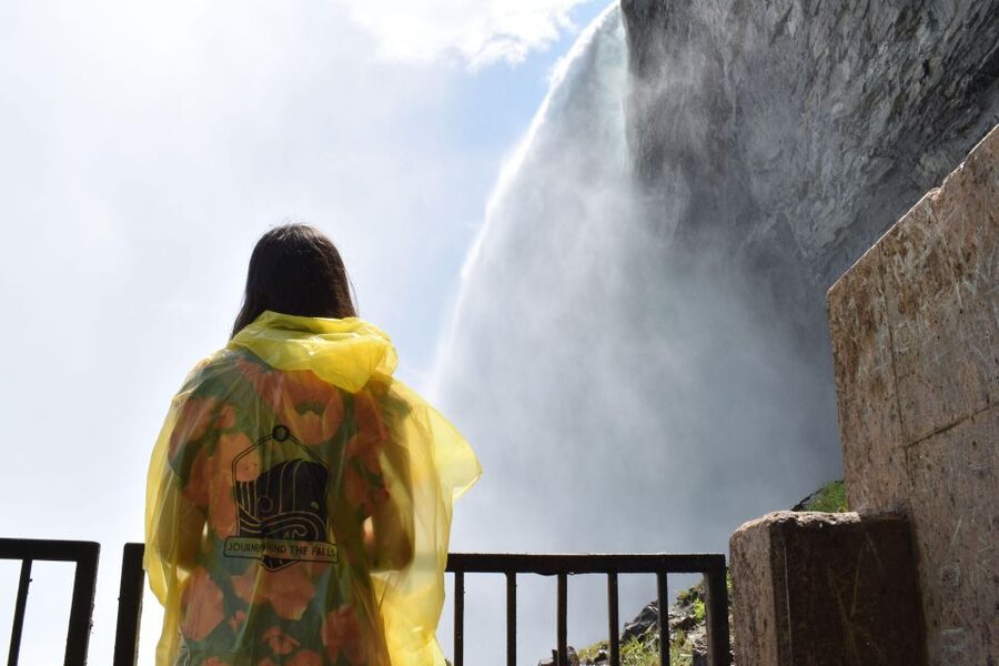Niagara Falls Scenic Day Tour from Toronto Airport Pickup - Queenston Heights and the Battle Grounds