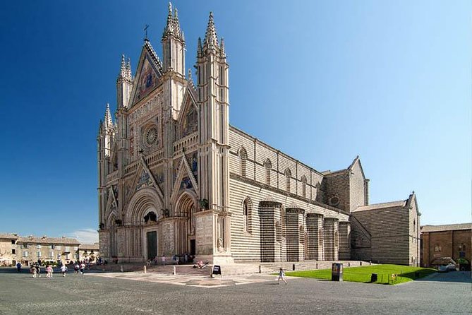 Orvieto and Civita di Bagnoregio from Civitavecchia - Private Tour - Why Civita di Bagnoregio is worth the long ride