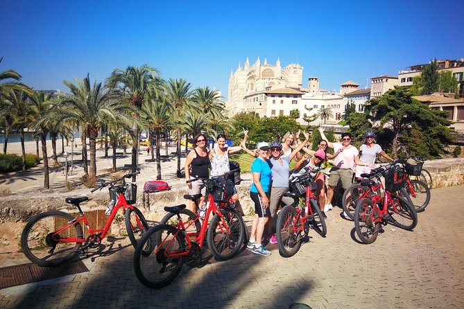 Palma de Mallorca Bike Tour - Harbor paths and the first view of Palma
