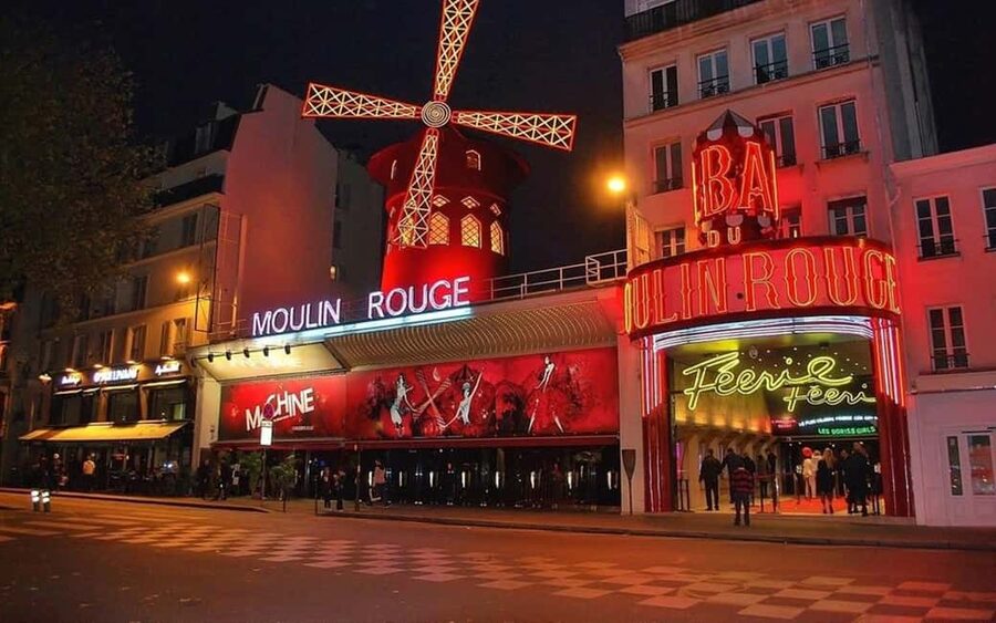 Paris: Private Layover Tour with Airport Pickup & Dropoff - Is a Paris layover tour worth four hours?
