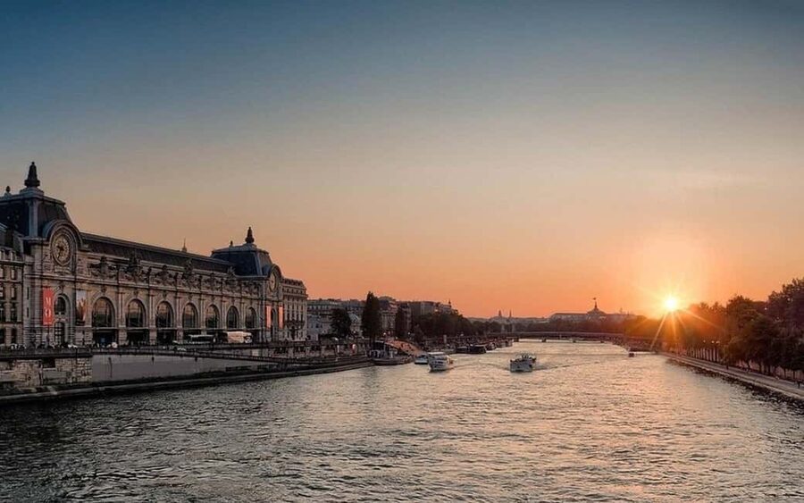 Paris: Private Layover Tour with Airport Pickup & Dropoff - Who will get the most from this tour?