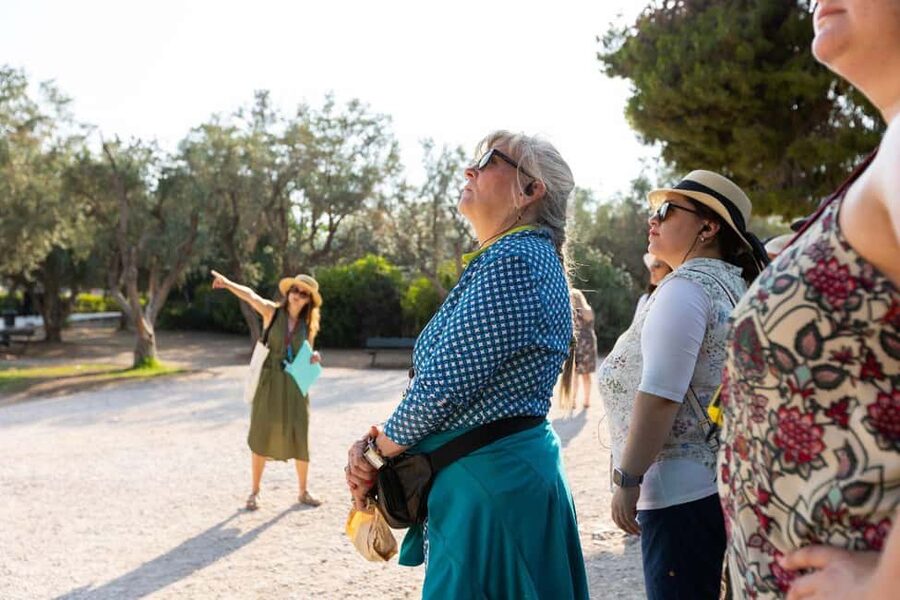 Piraeus Shore Excursion: Acropolis and Museum Classical Tour - Why the guide and audio equipment matter