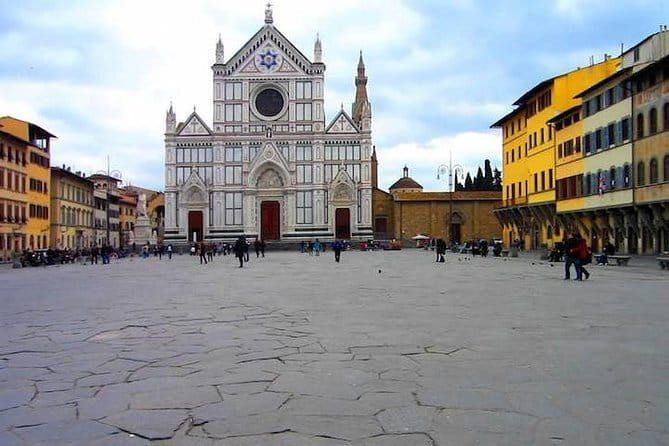 Pisa and Florence Shared Shore Excursion from Livorno Port - Piazza dei Cavalieri gives Pisa a quieter opening