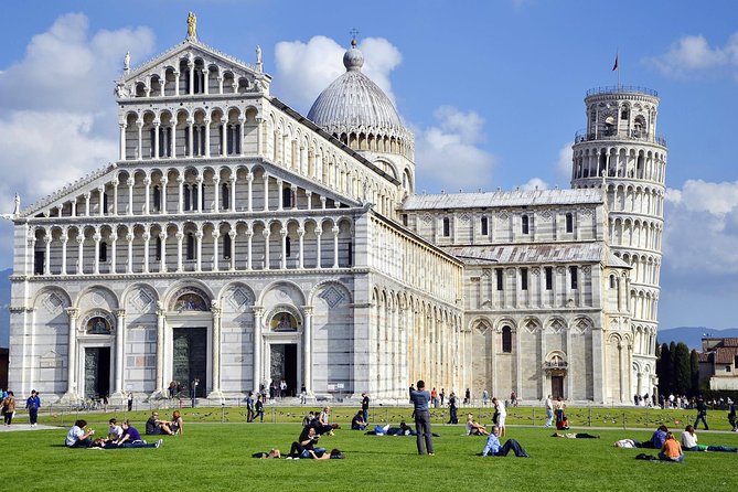 Pisa and Lucca from the Cruise Port of La Spezia - A quick look at Pisa along the Arno