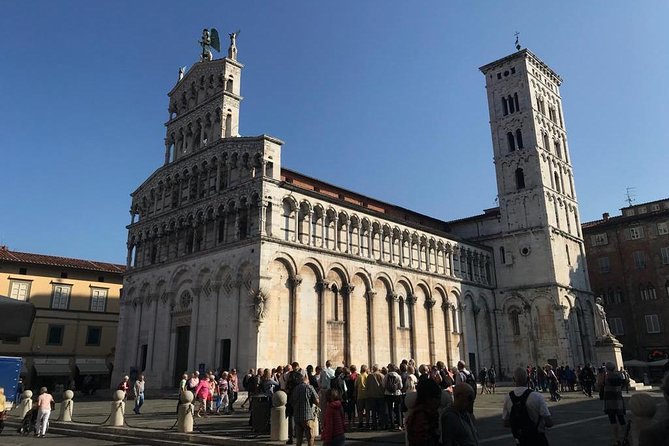 Pisa and Lucca from the Livorno Cruise Port - Pisa begins with the Arno and Piazza dei Cavalieri
