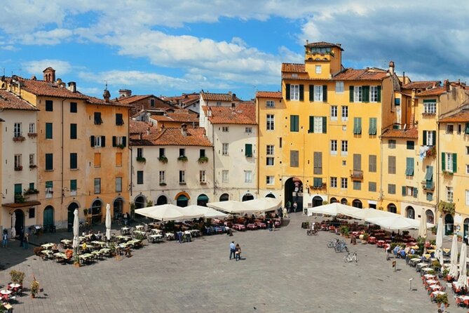 Pisa, Lucca, and Lunch at a Tuscan Winery from Livorno - A Tuscan day built around three different pleasures
