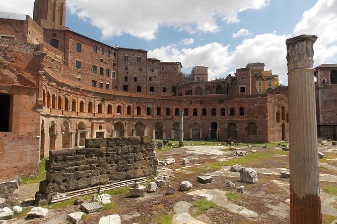 Private 8-hour Shore Excursion from Civitavecchia to Rome - Cruise port pick up - The Colosseum from outside