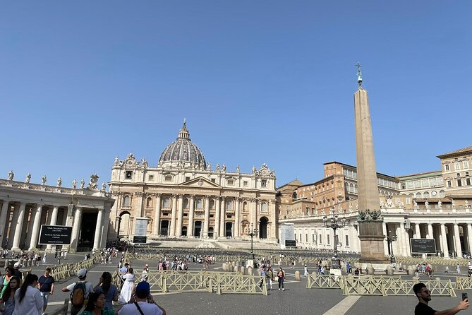 Private Day Tour of Rome, from Civitavecchia Port - Piazza Venezia connects monuments and ancient Rome
